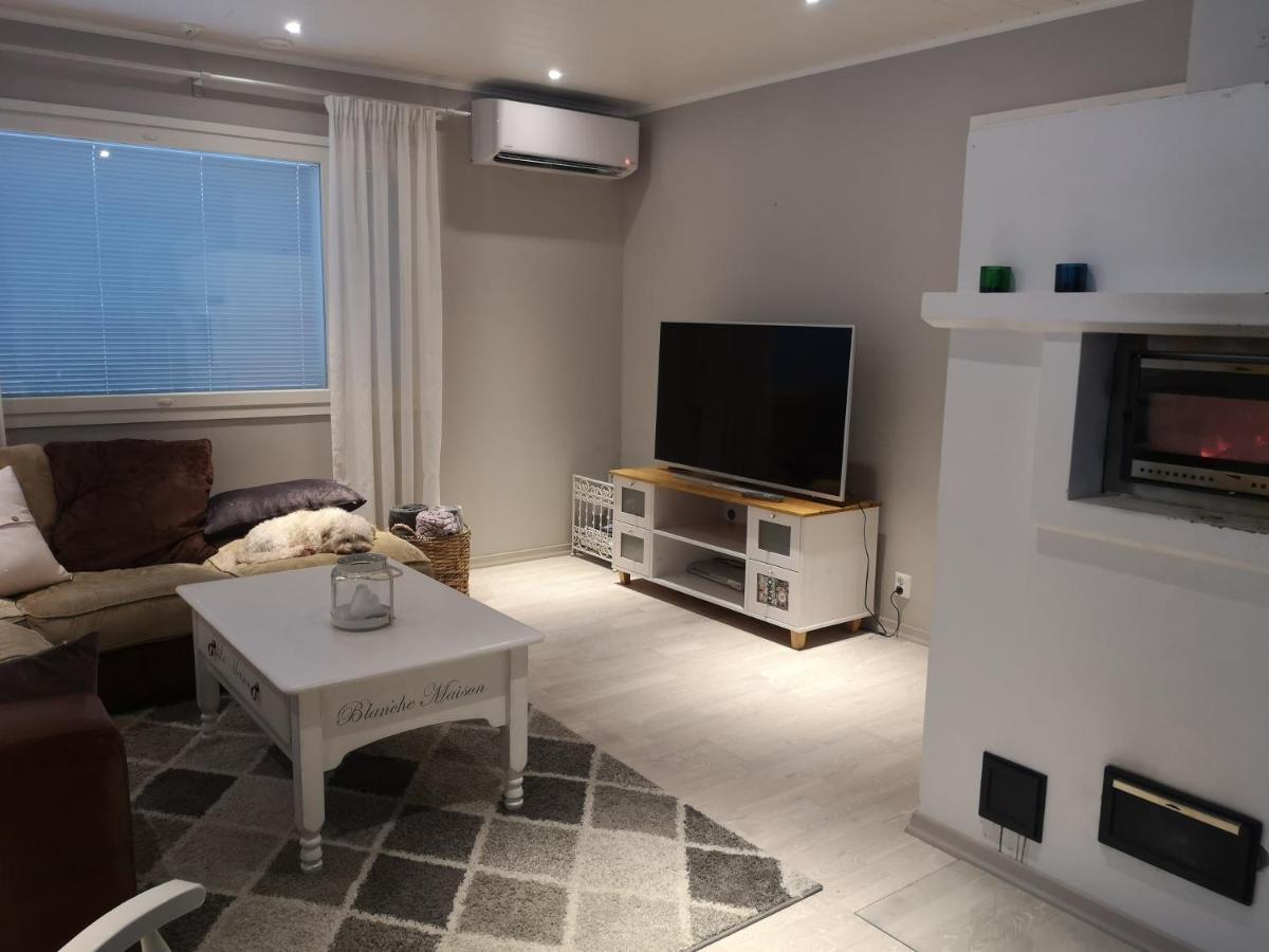 Cosy, Homely House With A Large Courtyard Saarenkyla ภายนอก รูปภาพ