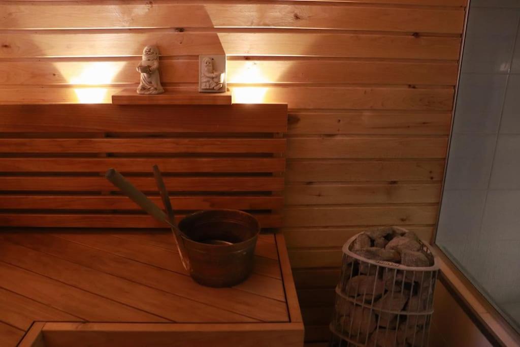 Cosy, Homely House With A Large Courtyard Saarenkyla ภายนอก รูปภาพ
